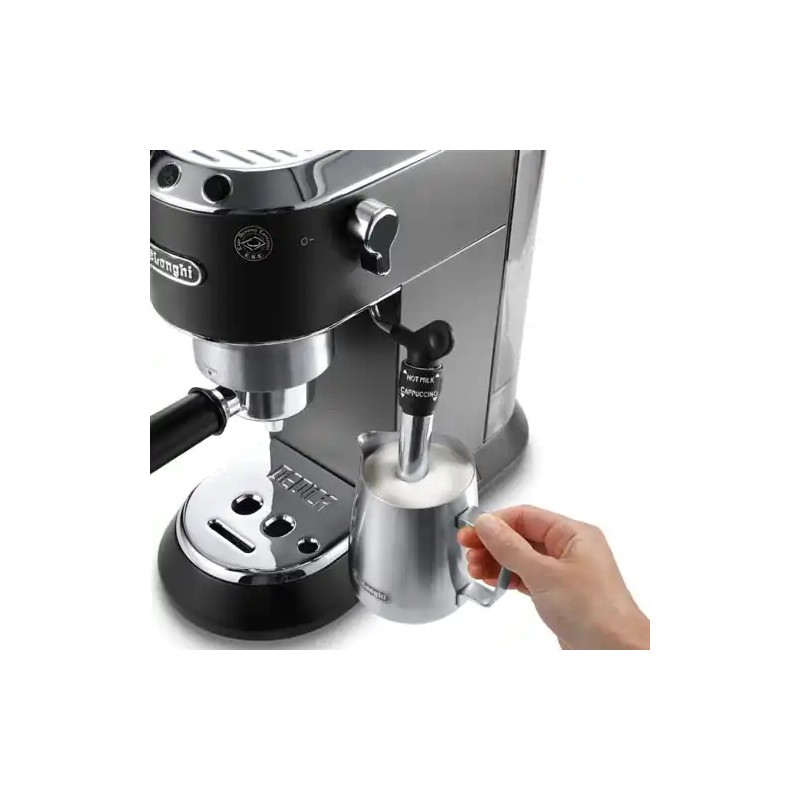 Aparat za espresso DeLonghi EC685BK crni