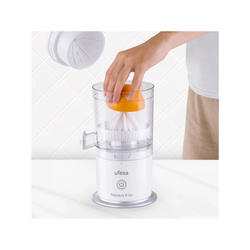 Cediljka za citruse Ufesa Squeeze&Go/punjivi/snaga 45W/beli