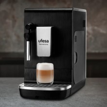 Aparat za esspreso kafu Ufesa Senzacione Bllanca/kapsule/zapremina 1l/beli